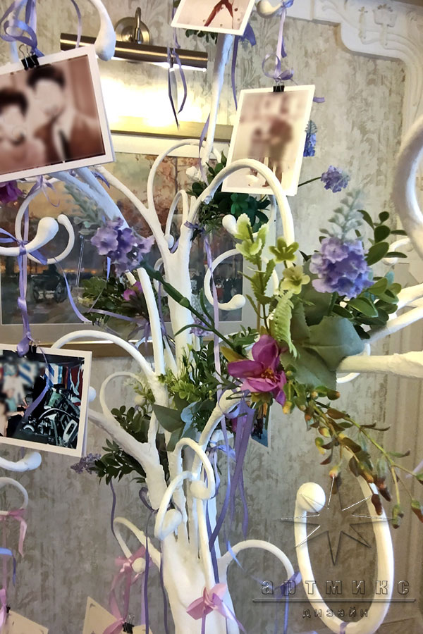 Дерево пожеланий со скамеечкой