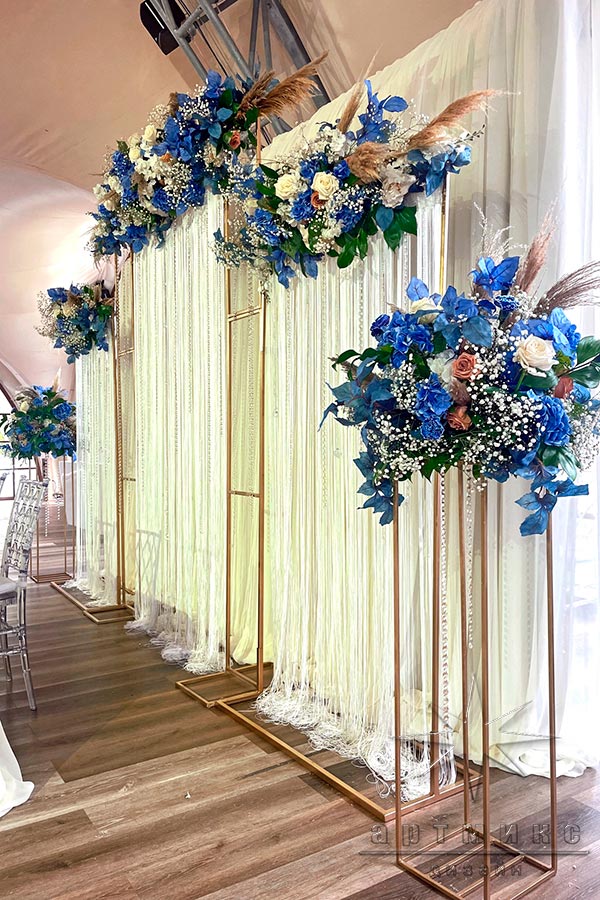 Цветы в оформлении площадки Panorama Hall