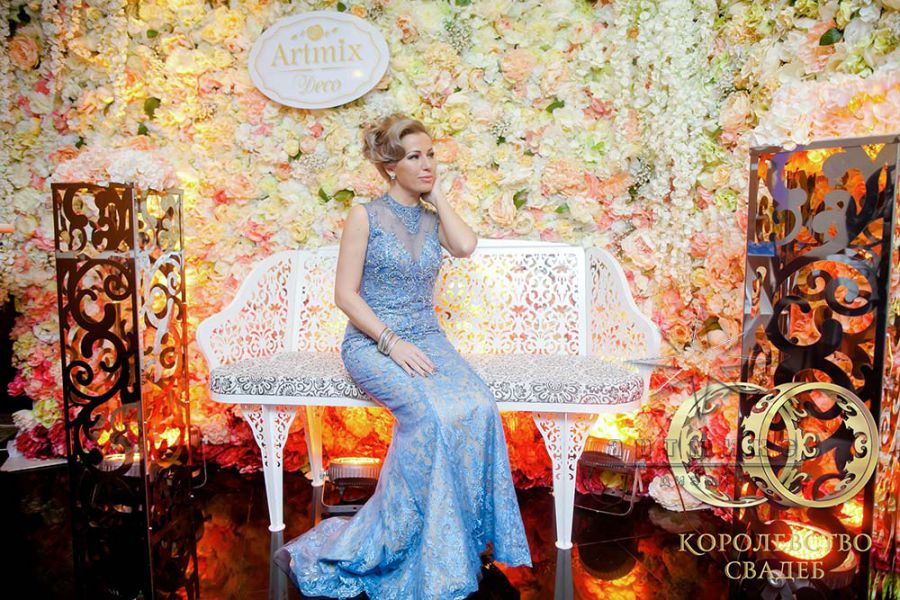 Временные декорации для выставки "Королевства свадеб" 2017 года