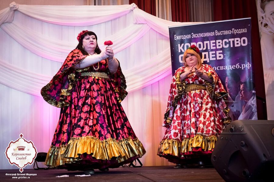 Торжественное оформление выставки "Королевство свадеб" 2014 год