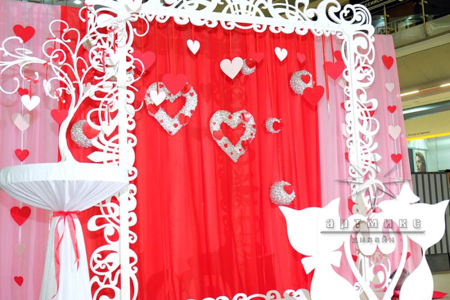 Фотозона "Love" на День Святого Валентина