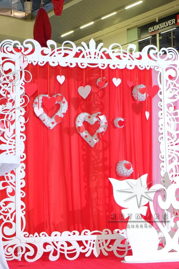 Фотозона "Love" на День Святого Валентина