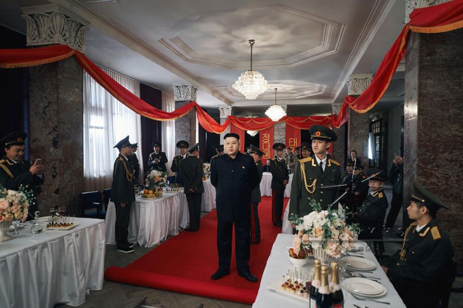 Цветочные композиции для украшения клипа российской рейв-группы "Little Big"